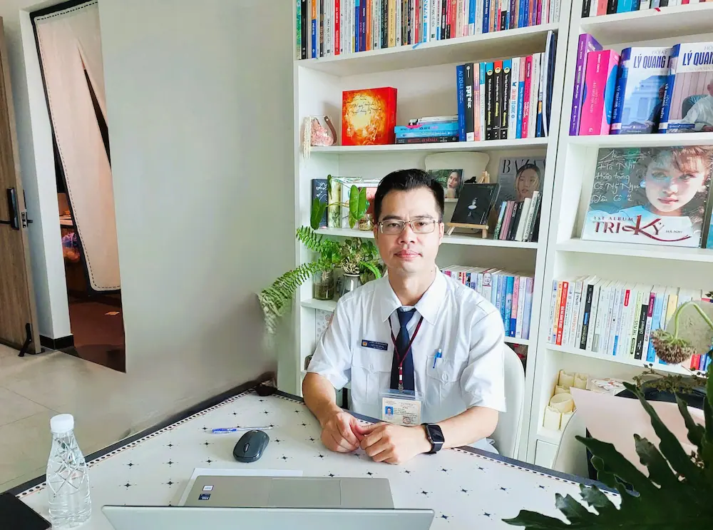 Thừa phát lại Lê Văn Tùng